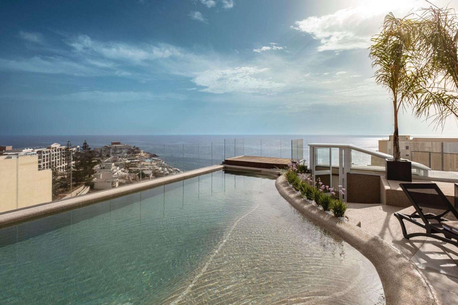 Fitch Hotel Saint Julian's 外观 照片
